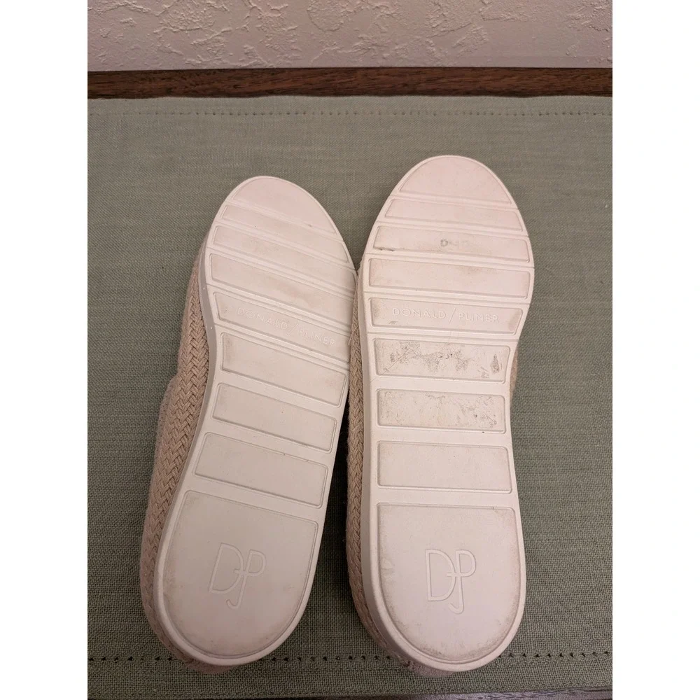 Donald Pliner Women's Beige Woven Espadrille Flats‎ Slip On Shoes Size 6M